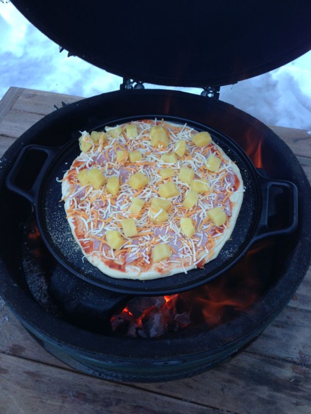 Pizza on Lodge Cast Iron Pizza Pan — Big Green Egg Forum